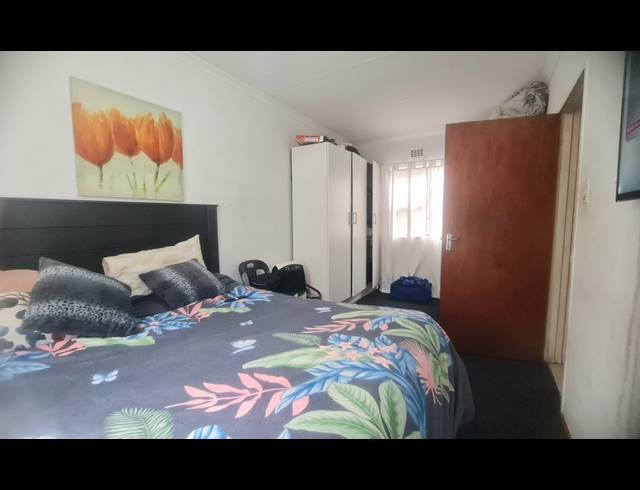 2 BEDROOM HOUSE FOR SALE IN HIGHBURY PARK